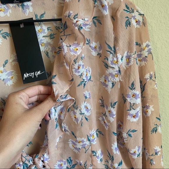 NWT nasty gal sheer floral front tie blouse - Picture 8 of 8